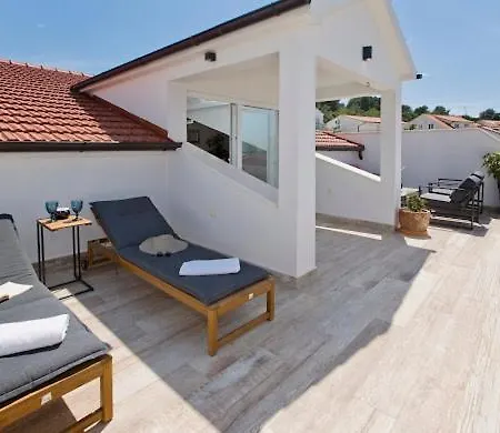 Bubalo Apartment *