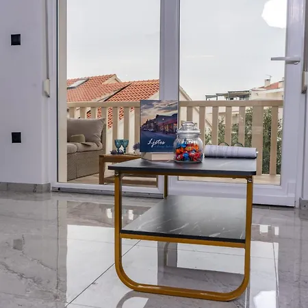 Bubalo Apartment *