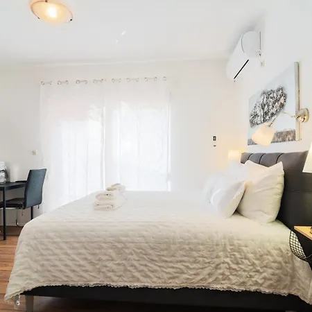 Bubalo Apartment *