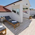 Bubalo Apartment *